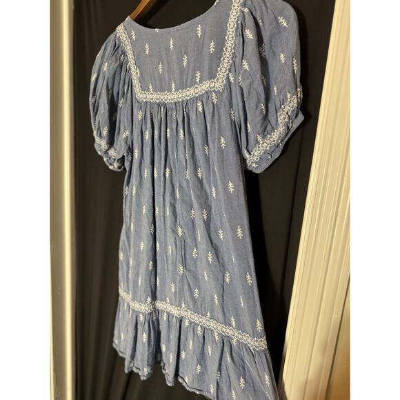 Old Navy Chambray Embroidered‎ Boho Flutter Sleeve Dress Size XS Petite - Picture 7 of 7